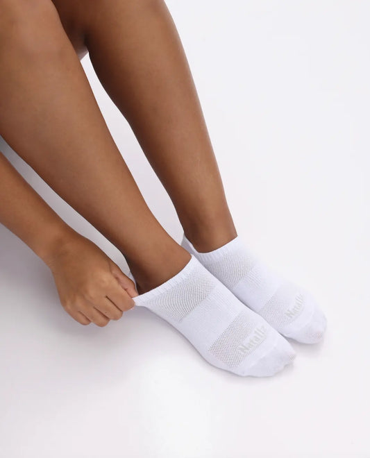 Low-Cut White Athletic Socks – Breathable Combed Cotton Blend with Secure, Flexible Fit Nataliz