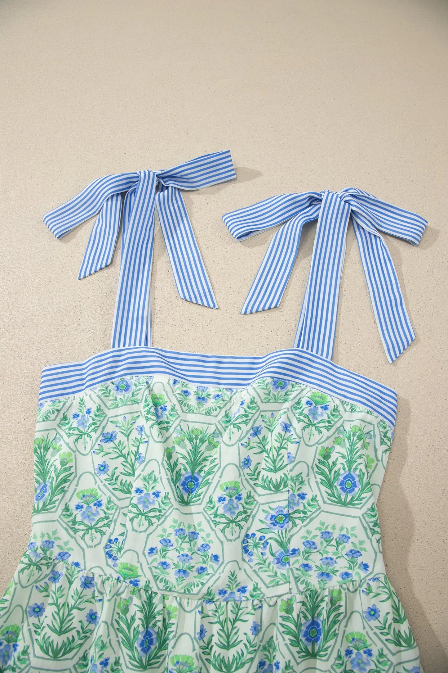 Green Geometric Floral Print Striped Patchwork Detail Sleeveless Dress（Runs Small ）