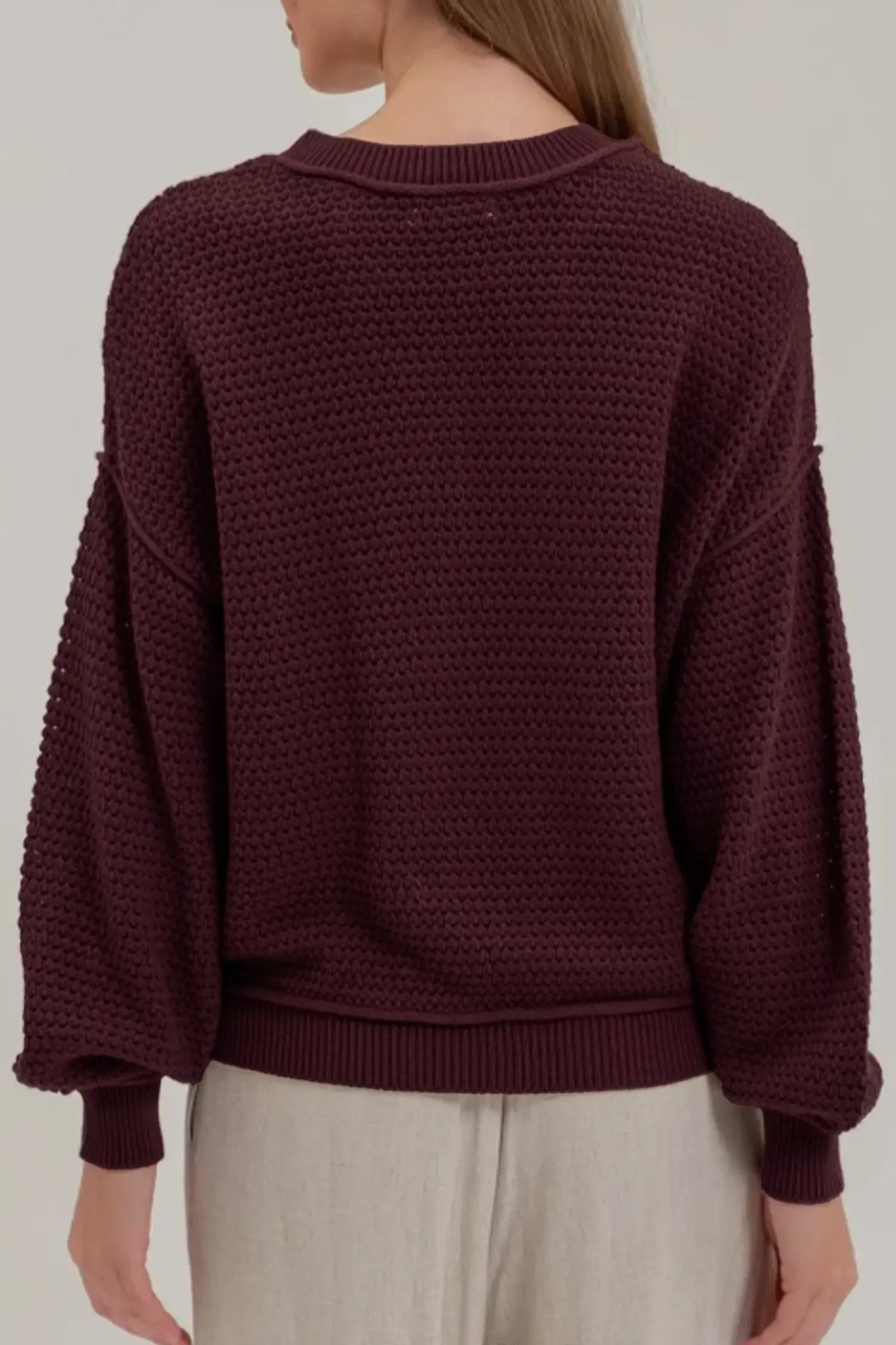 Brown Checkered Pattern Knit Loose Pullover Sweater model back view · nz-alt-v1