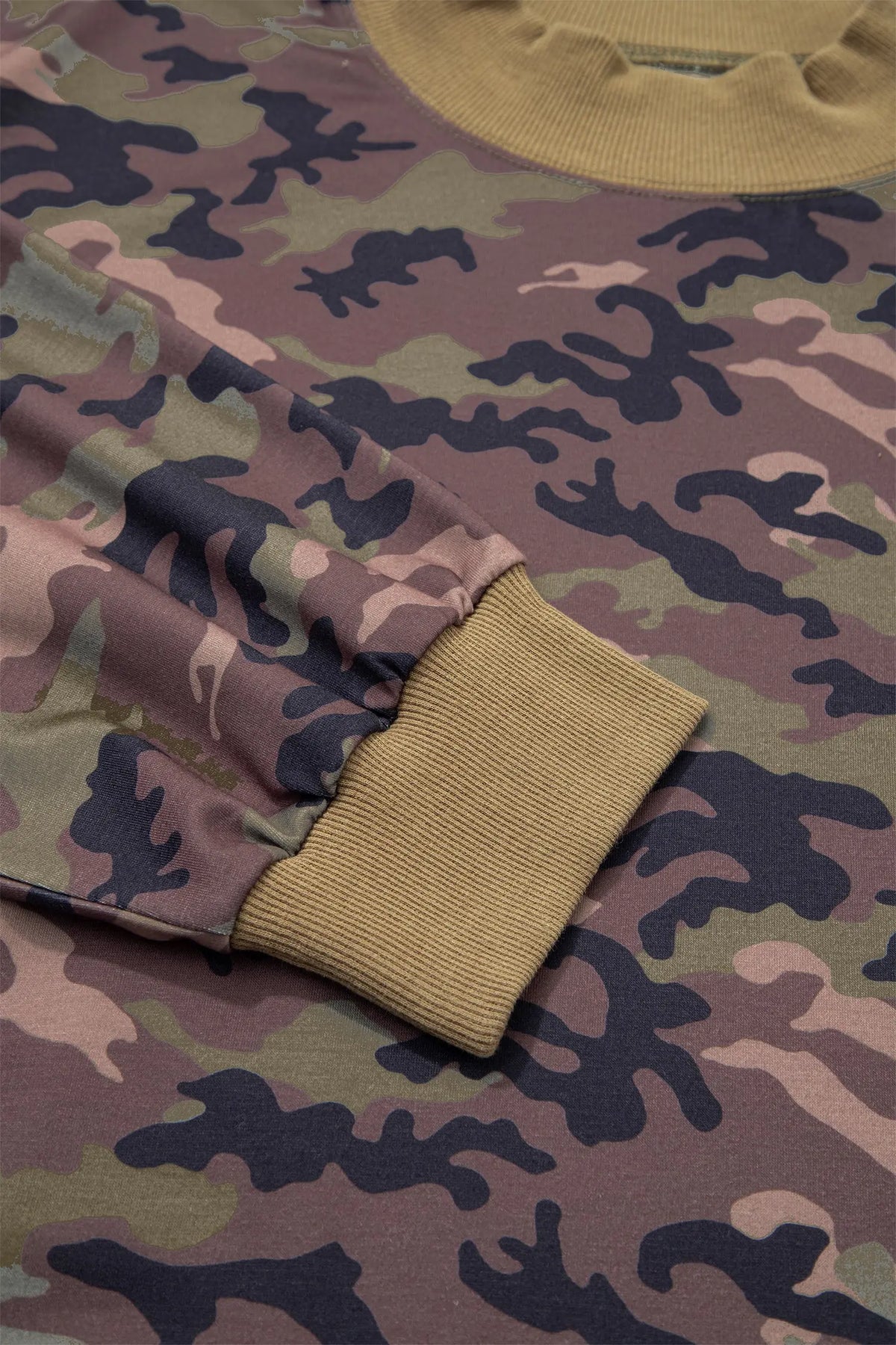 Green camouflage print high neck plus size sweatshirt sleeve cuff detail view · nz-alt-v1