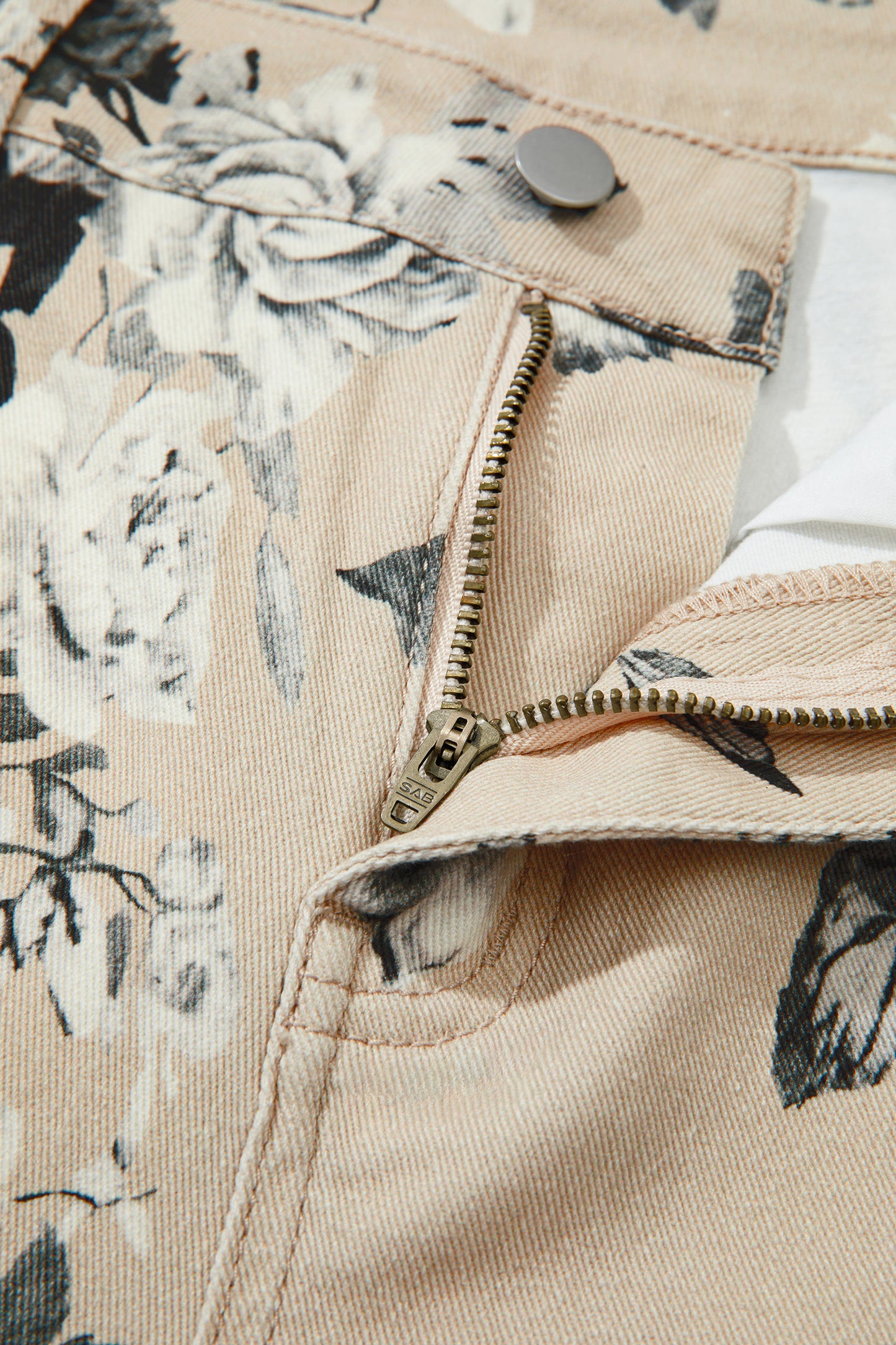 Beige Retro Floral Print Turn-up Cuffed Hem Loose Jeans