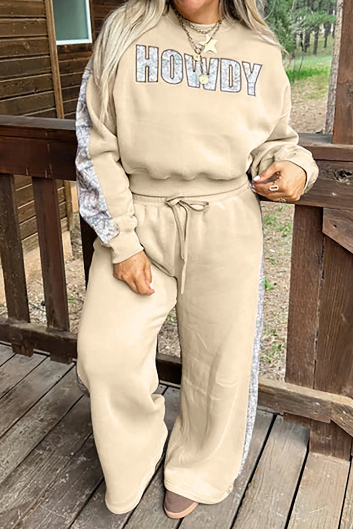 Parchment HOWDY Letter Print Plus Size Set model front view · nz-alt-v1