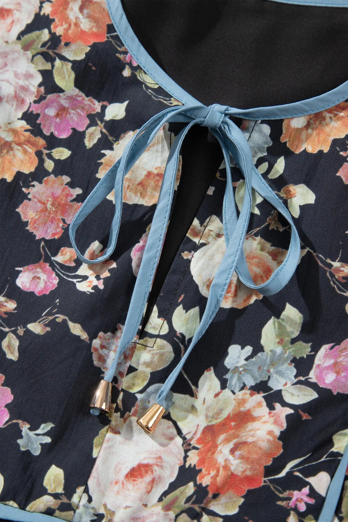 Black Floral Print Contrast Trim Tie V Neck Bracelet Sleeve Blouse detail view · nz-alt-v1