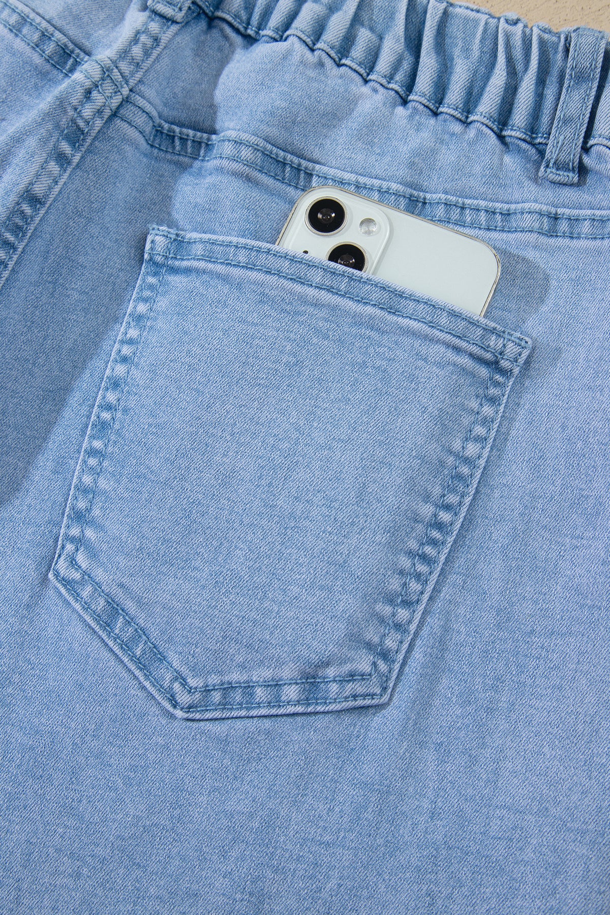 Solid Color Square Patch Pocket Ankle-length Barrel Jeans