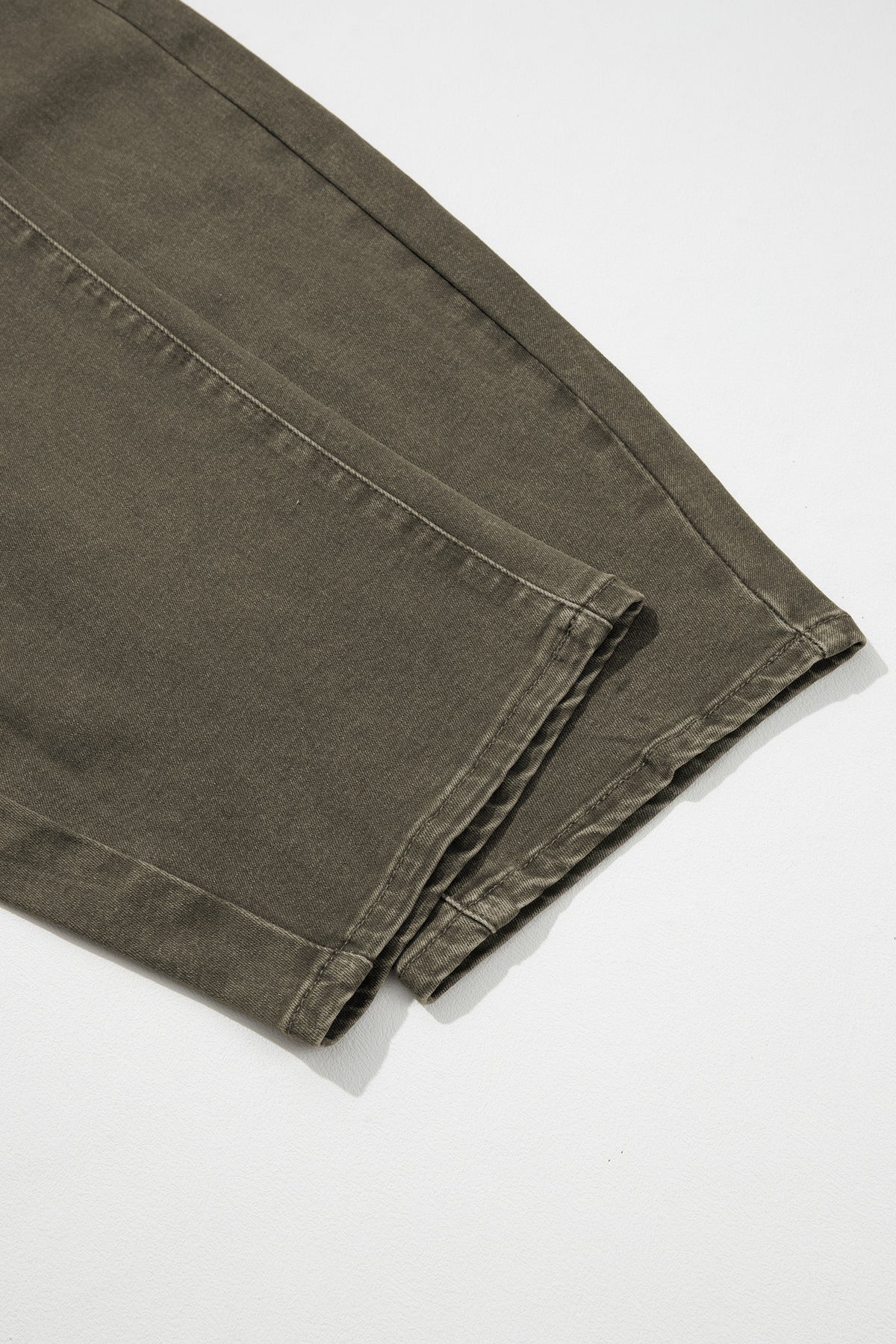 Solid Color Square Patch Pocket Ankle-length Barrel Jeans