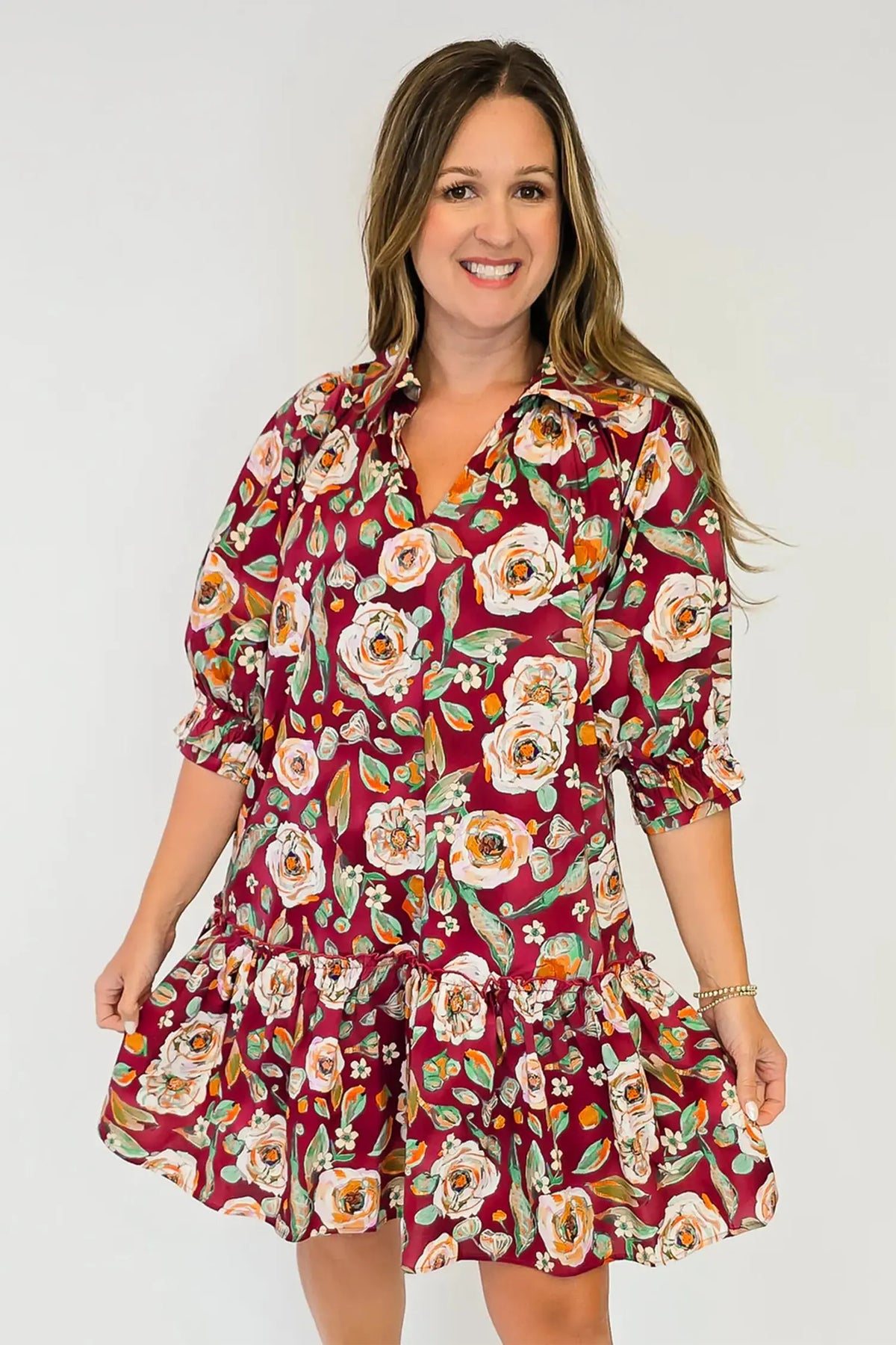 Red floral print half sleeve short shift dress model front view · nz-alt-v1