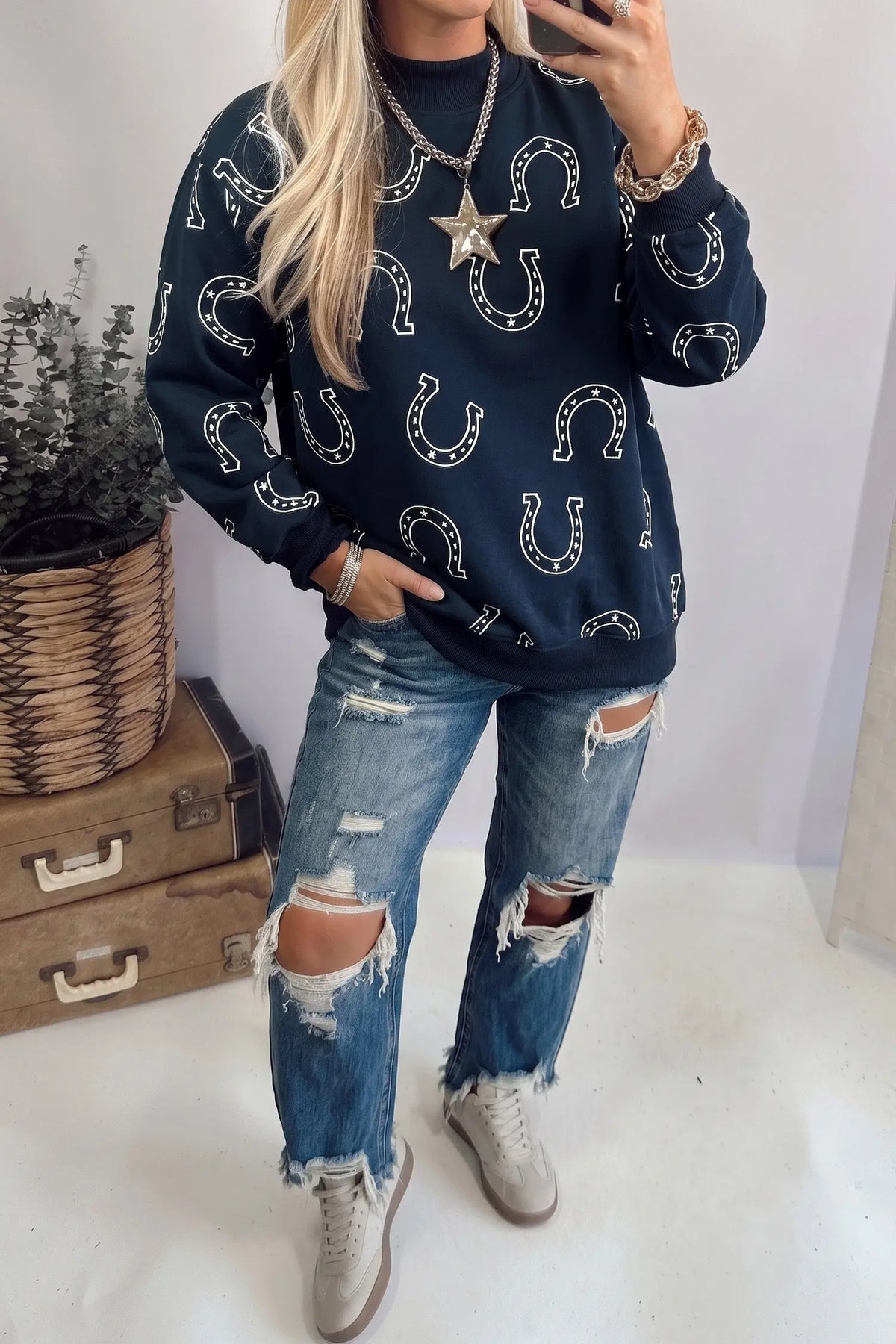 Western Horseshoe Print Mock Neck Casual Pullover Sweatshirt