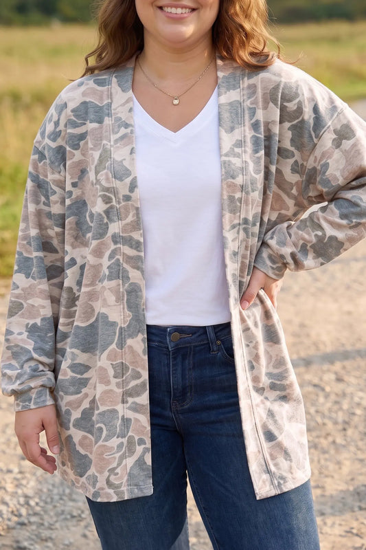 Multicolour retro camouflage print plus size open tunic cardigan model front view · nz-alt-v1