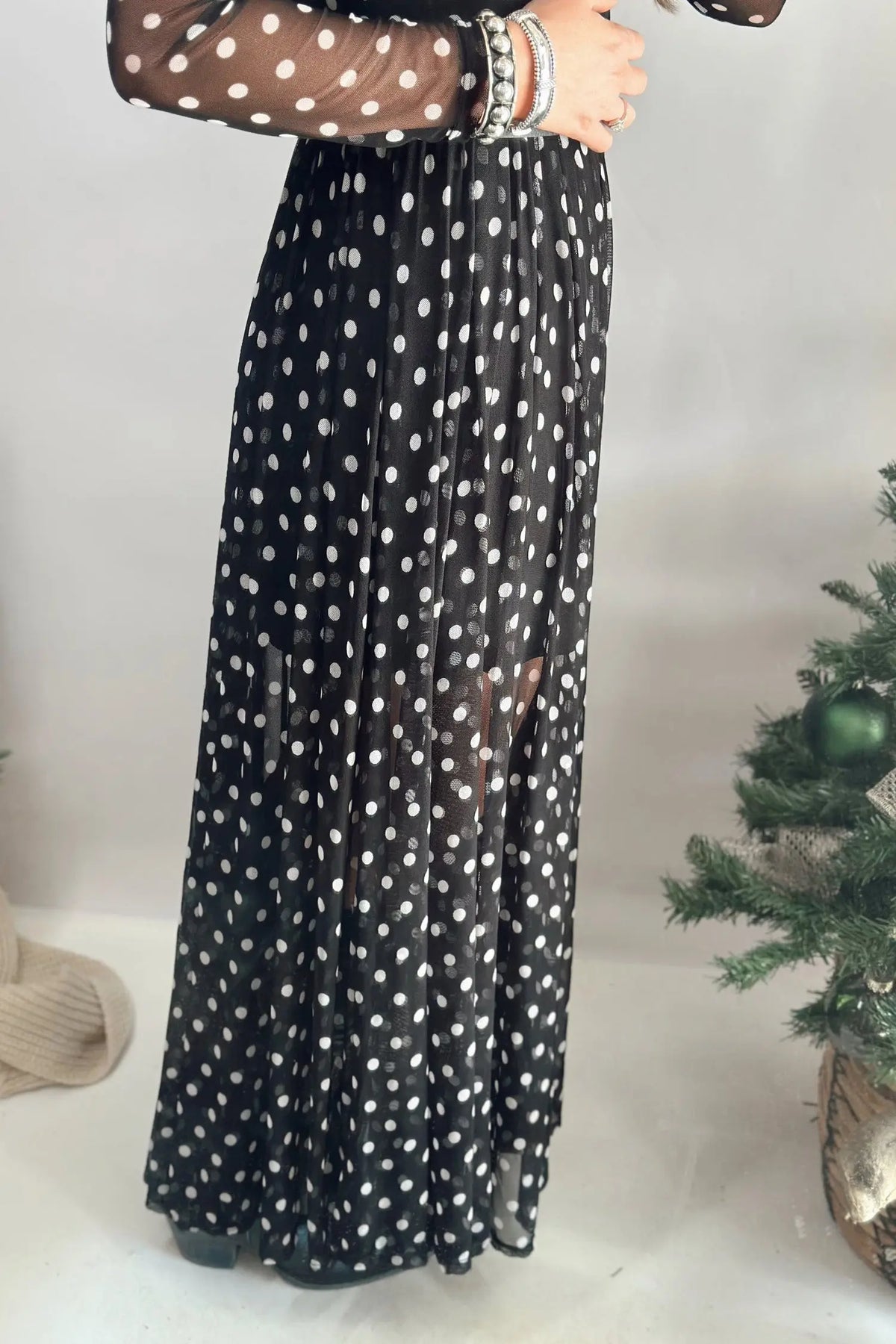 Black Polka Dot Pattern Mesh Long Sleeve Maxi Dress 2pcs Set detail view · nz-alt-v1