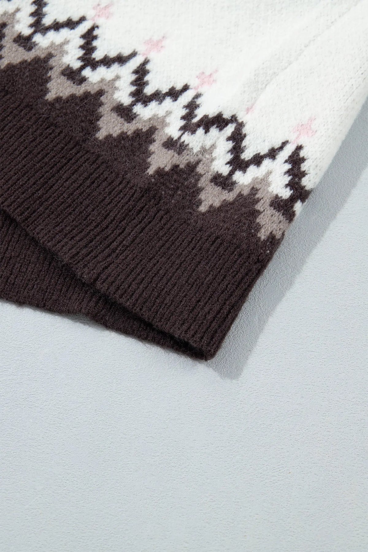 White Geometric Pattern Brushed Knit Button Cardigan detail view · nz-alt-v1