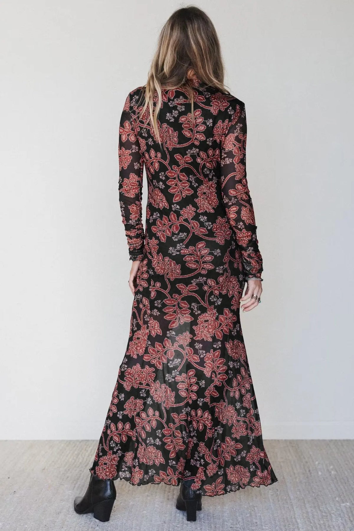 Black Retro Floral Print Long Sleeve Casual Mesh Dress model back view · nz-alt-v1