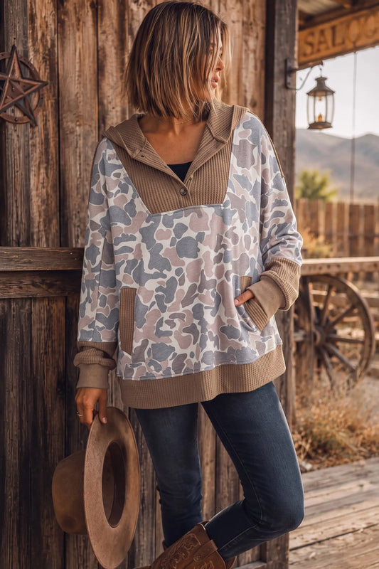 Khaki Camouflage Print Waffled Patchwork Loose Pullover Hoodie model front view · nz-alt-v1