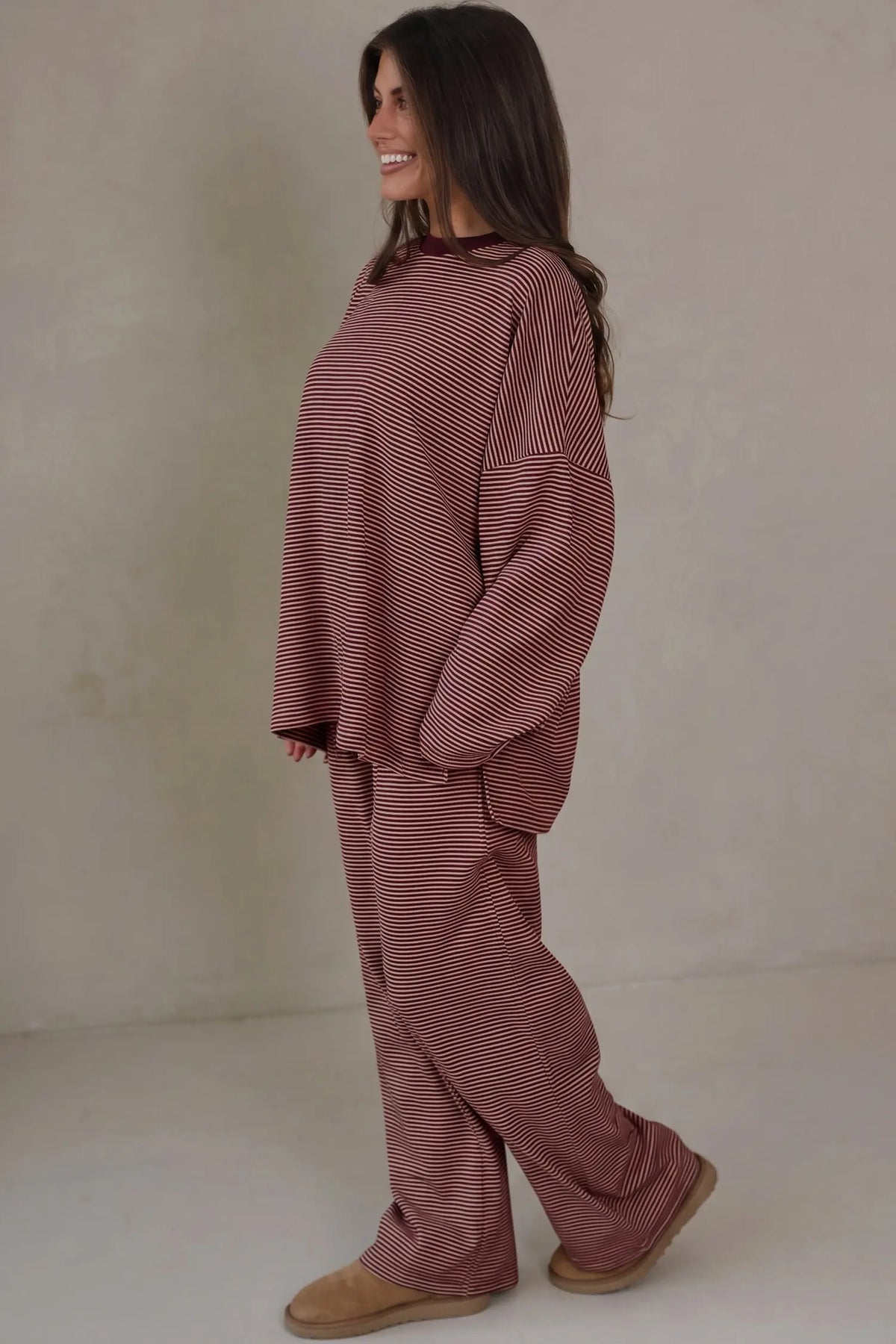 Stripe contrast trim round neck oversize top and pant set brown side view · nz-alt-v1