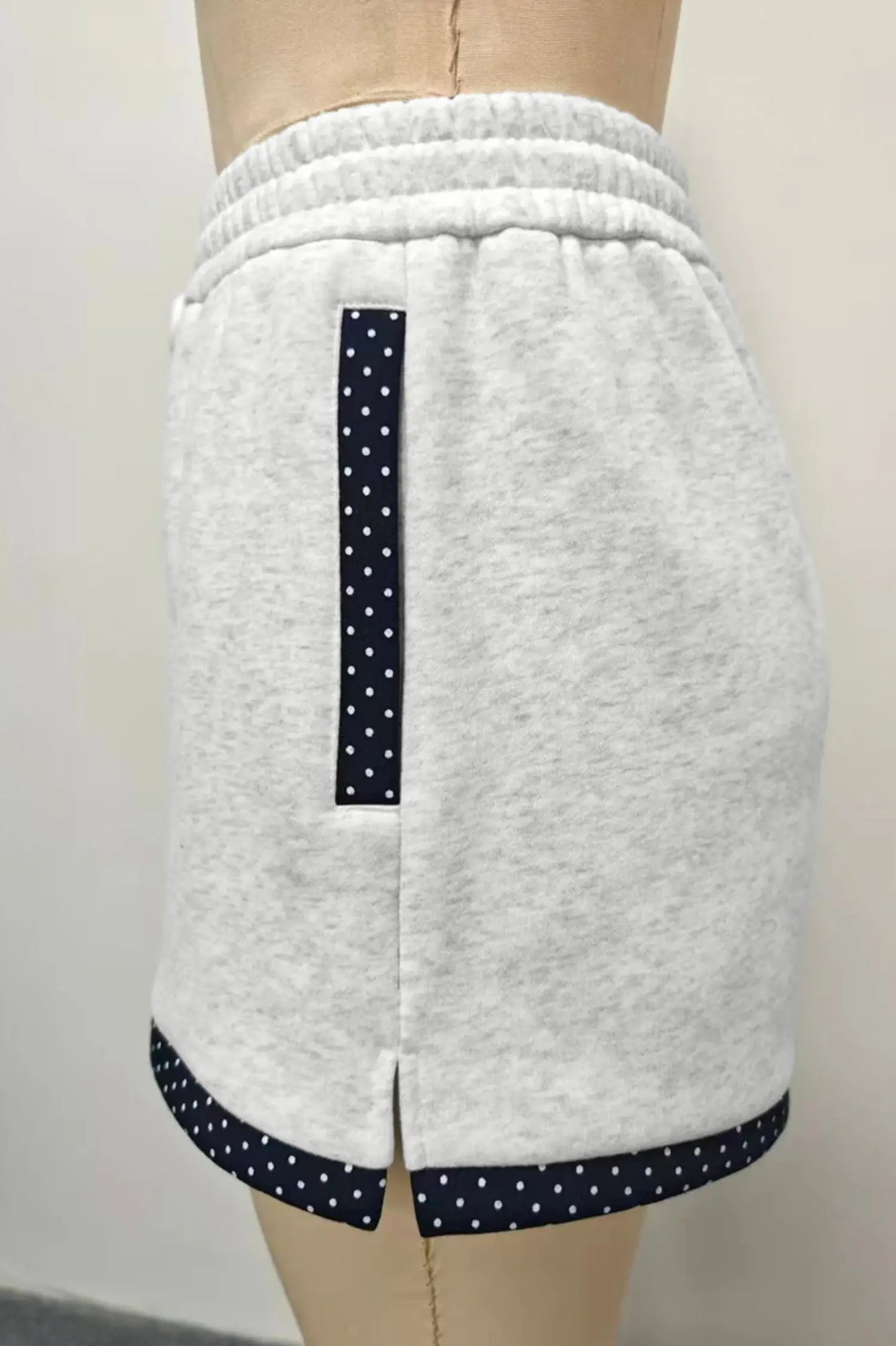 Light Grey Polka Dot Patchwork Mock Neck Pullover Casual Shorts Set