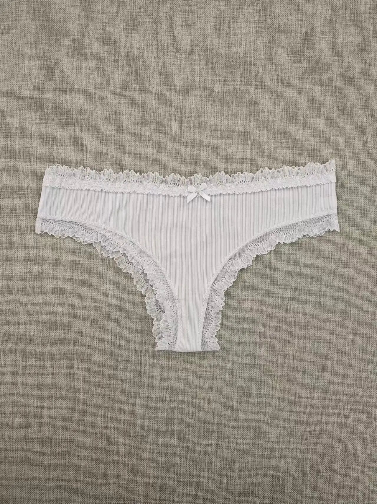 White cheeky with lace trimming Nataliz