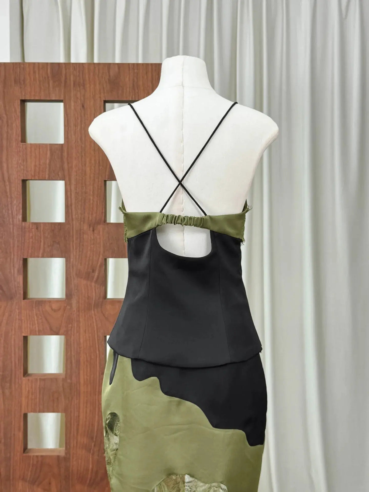 Elegant Floral Empire Waist Maxi Evening Dress mannequin view · nz-alt-v1