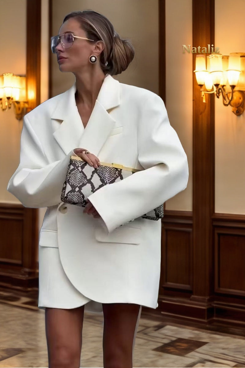 Oversized Longline Blazer with Notch Lapels model front view · nz-alt-v1