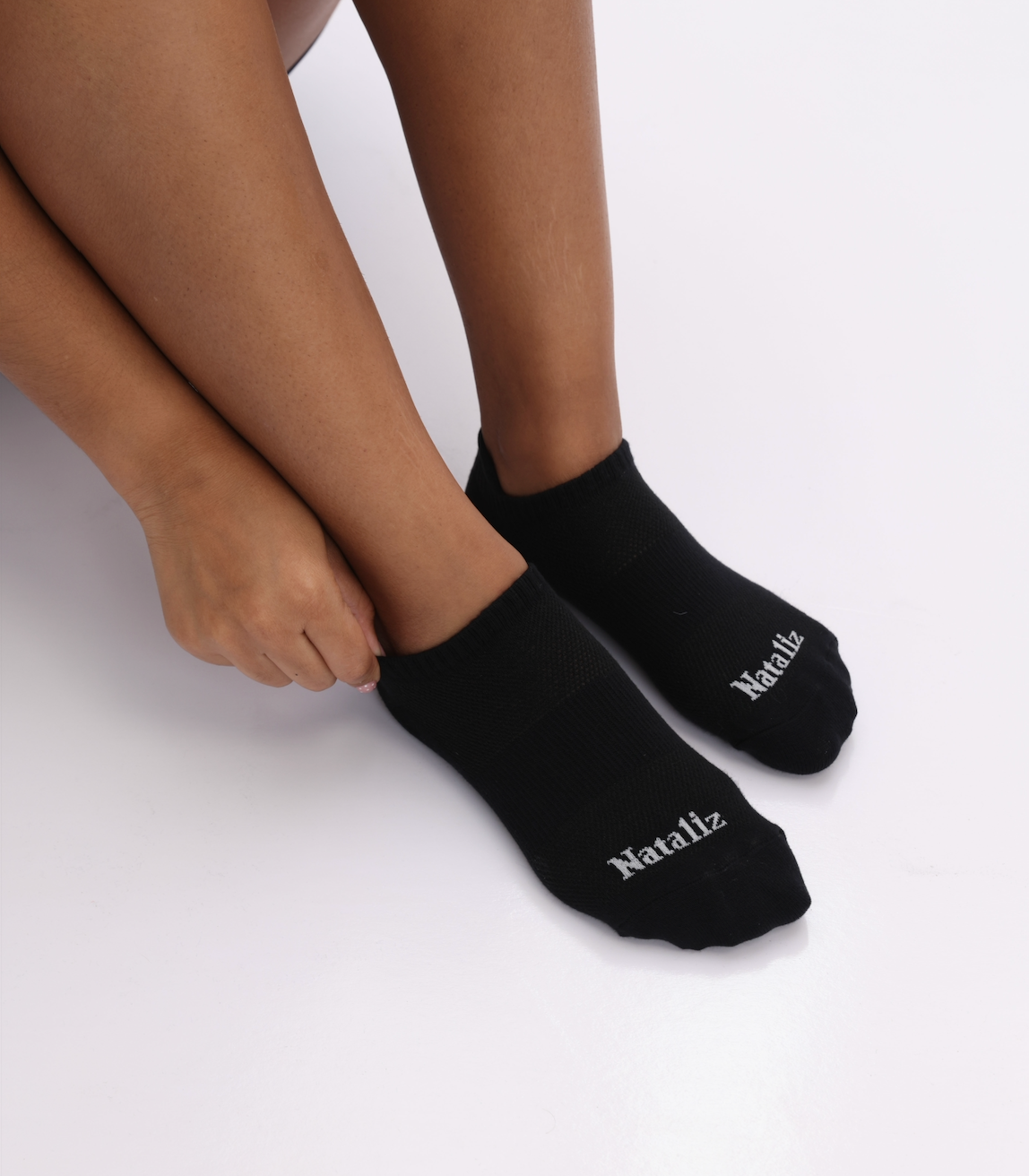 Low-Cut Black Athletic Socks – Breathable Combed Cotton Blend with Secure, Flexible Fit (Copy)