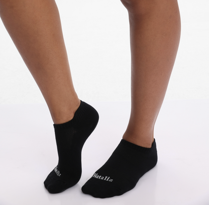 Low-Cut Black Athletic Socks – Breathable Combed Cotton Blend with Secure, Flexible Fit (Copy)