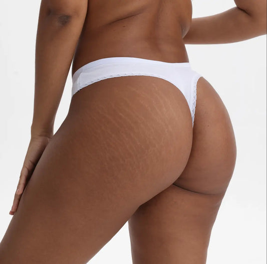 Pack of 3 stretch thong with lace trimming 95% cotton