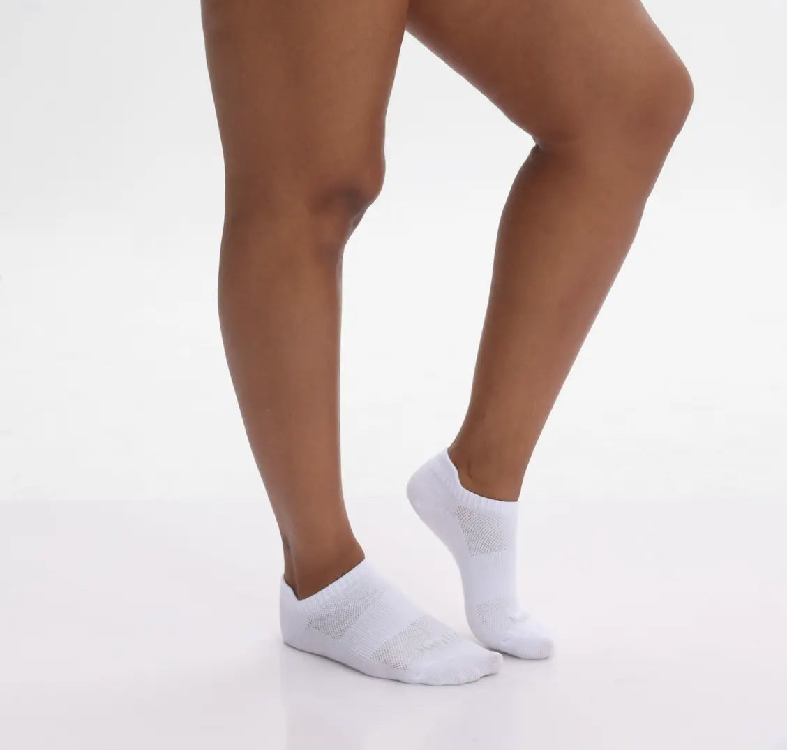 Nataliz® white low cut ankle socks side view