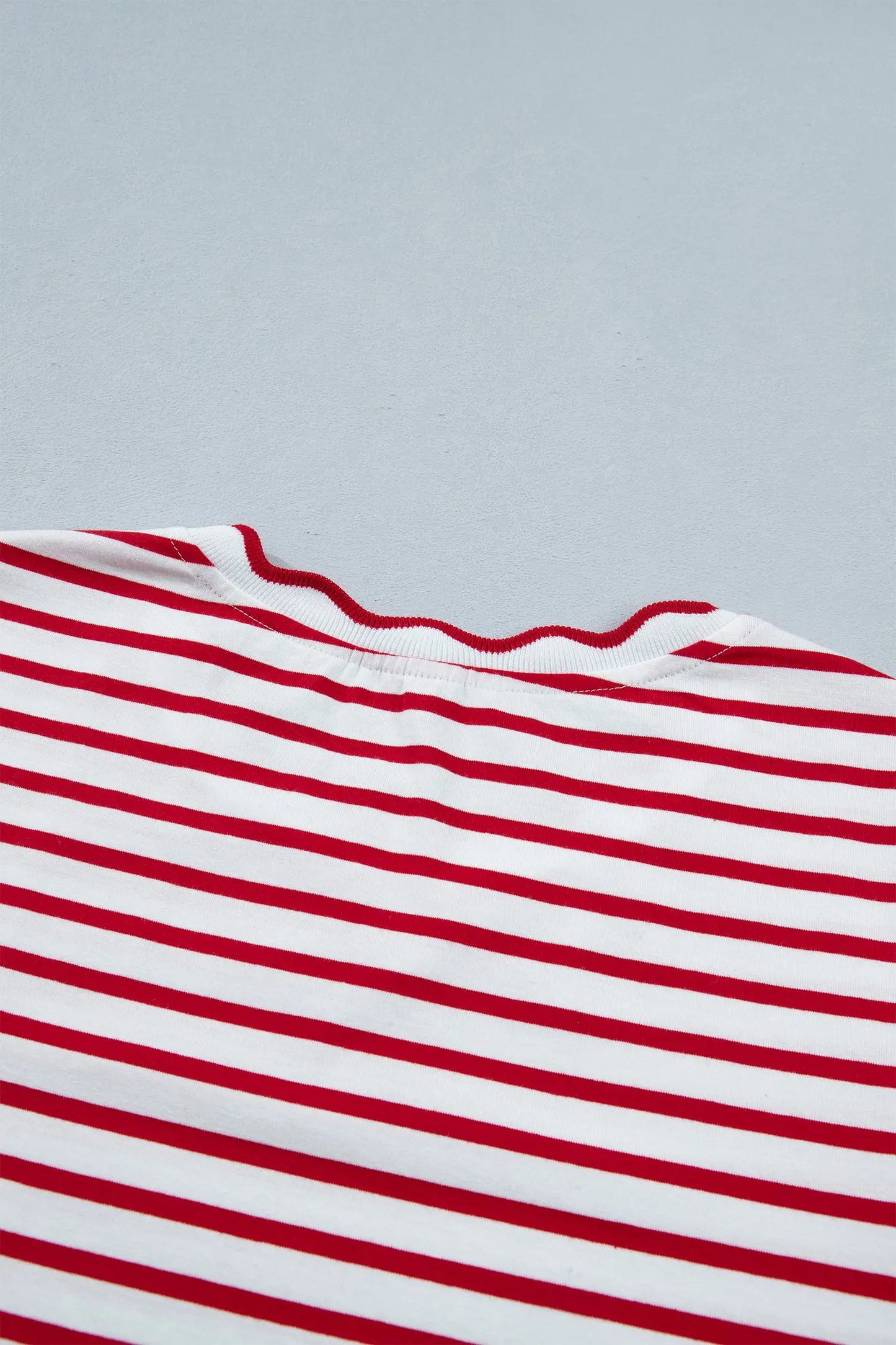 Red Stripe Scallop Trim Casual Top 2pcs Short Set