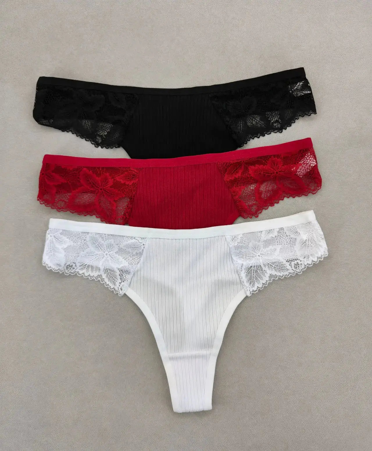 Pack of 3 stretch thong with lace combination 95% cotton Nataliz