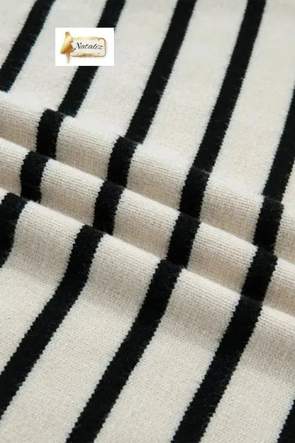 Black Stripe Bow Applique Short Sleeve Sweater Nataliz