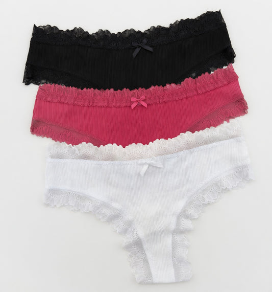 Pack of 3 stretch cheeky with lace trimming 95% cotton