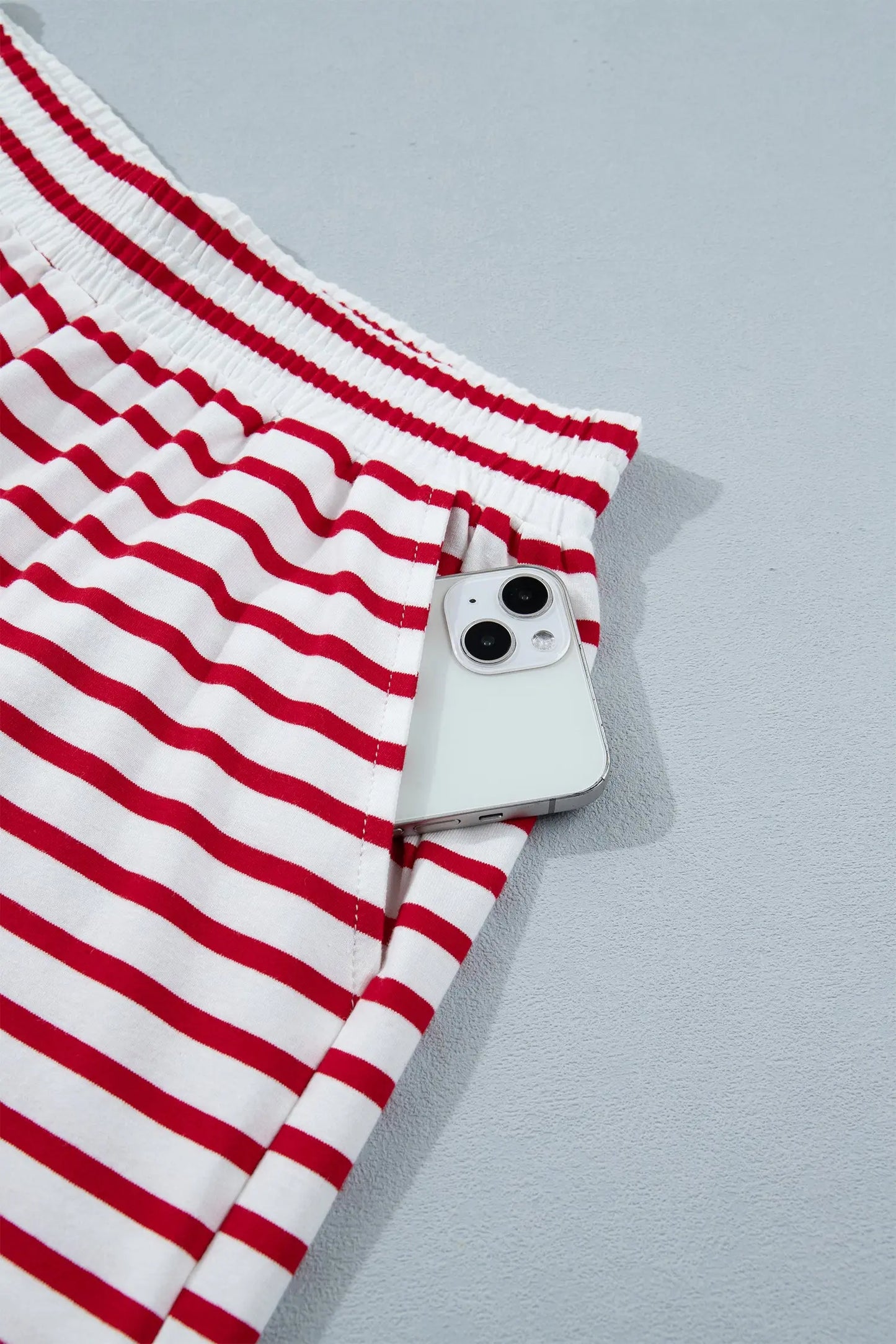 Red Stripe Scallop Trim Casual Top 2pcs Short Set