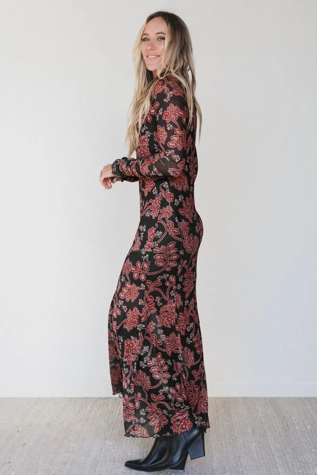 Black Retro Floral Print Long Sleeve Casual Mesh Dress side view · nz-alt-v1