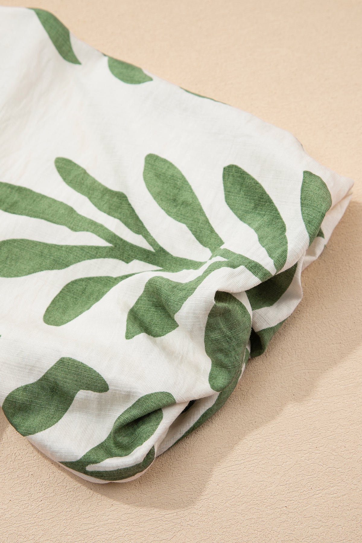 Green Leaf Print Short Balloon Sleeve Shirt