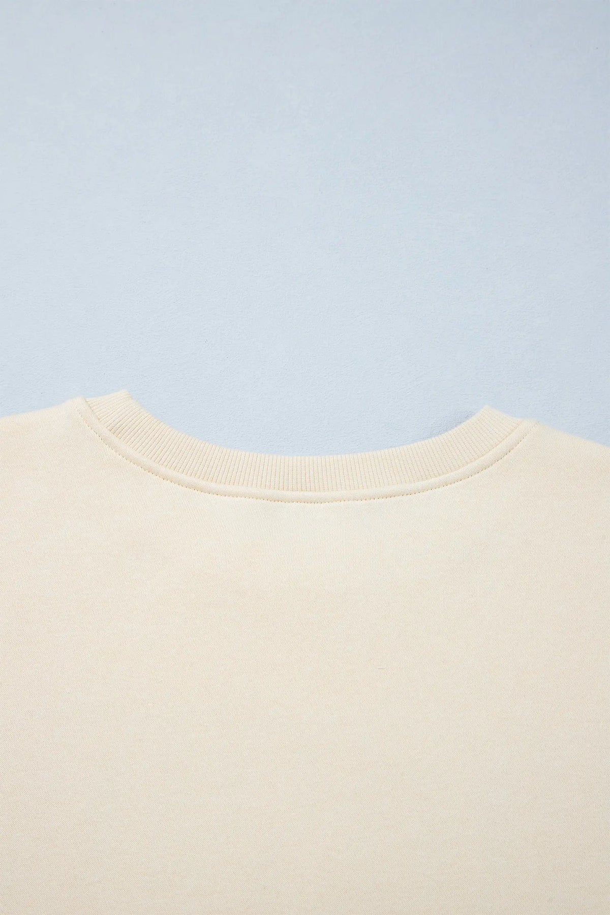 Parchment HOWDY Letter Print Plus Size Set neckline detail view · nz-alt-v1