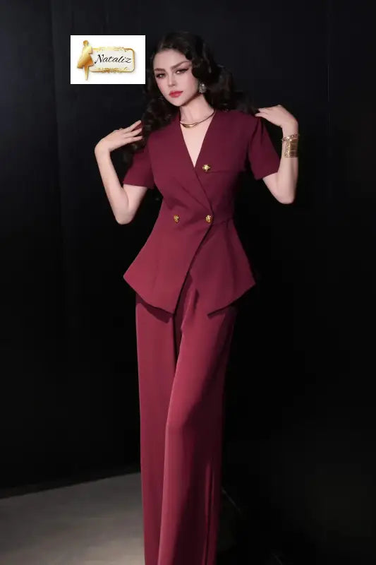 Short-Sleeved  Suit with Button Decoration Nataliz